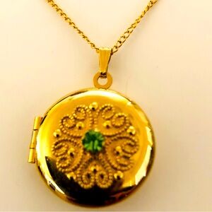 Vintage Locket Necklace - Green Peridot, Gold Tone 18”